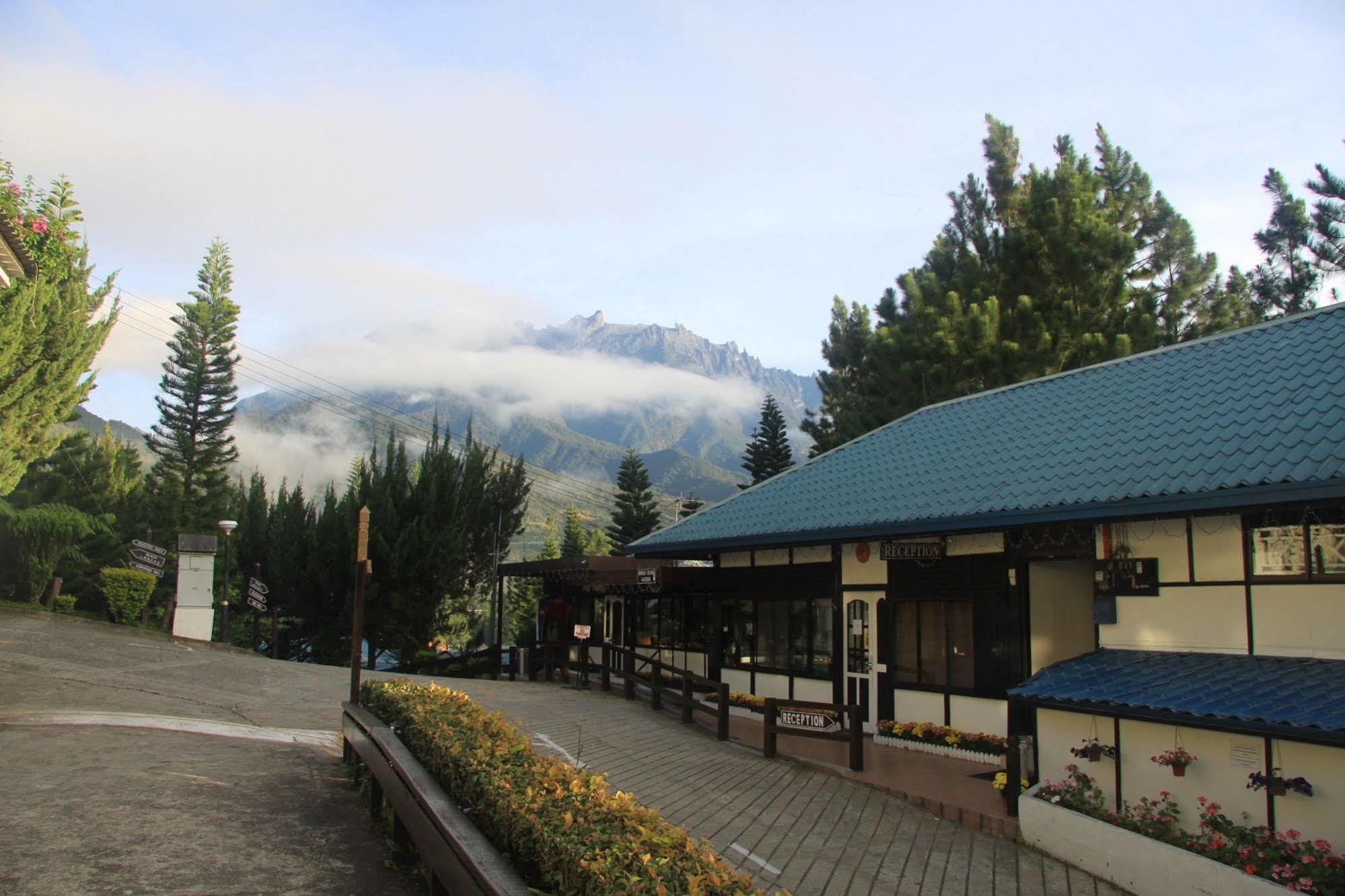 Kinabalu Pine Resort Kundasang Bagian luar foto