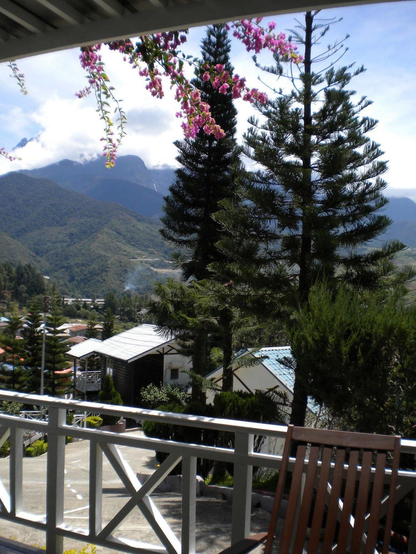 Kinabalu Pine Resort Kundasang Bagian luar foto